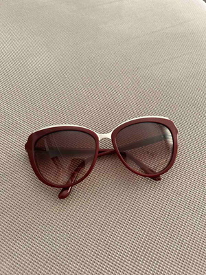 Γυαλιά ηλίου Dolce Gabbana γυναικεία σαν καινούργια, cat eye μπορντό