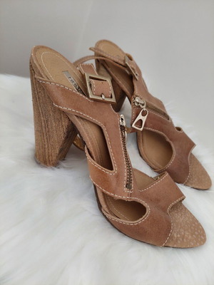 Πέδιλα Dumond μεταχειρισμένα, καφέ, μέγεθος 38, με φερμουάρ