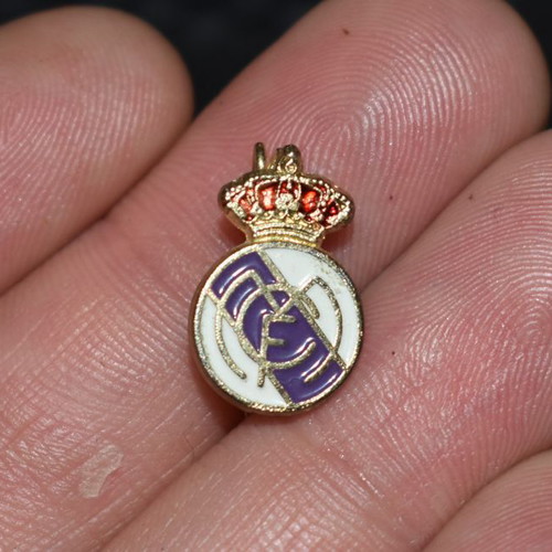 Vintage Real Madrid pin used