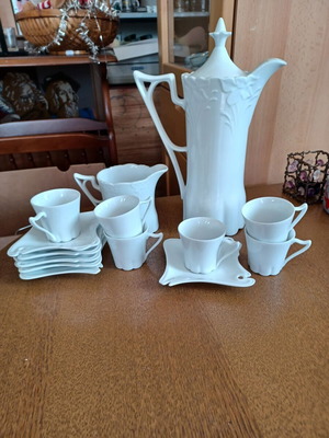 Vicko Porcelain Collection tea set like new