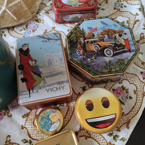 Vintage metal boxes collection used, pack of 10