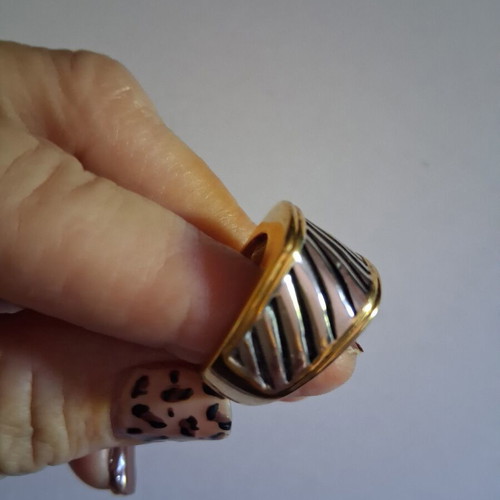 Unisex statement ring size 54, like new, gold and silver tone