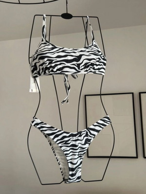 Zebras & Libras Naomi X Blameyourdaze Bikini new, size small, black and white