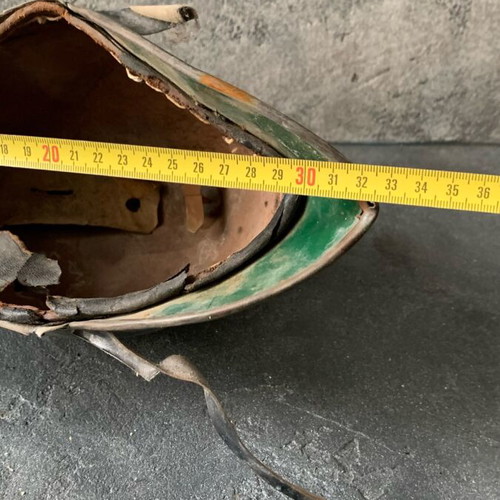 Firefighter helmet old used, requires restoration