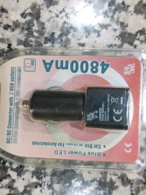 Car charger 5V 4.8A with 2 USB ports new