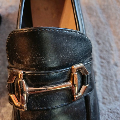 Loafers with gold chain, new, size 40, black