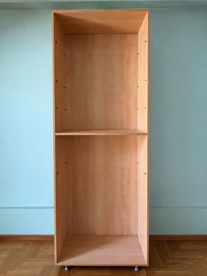 Bookcase with 8 shelves