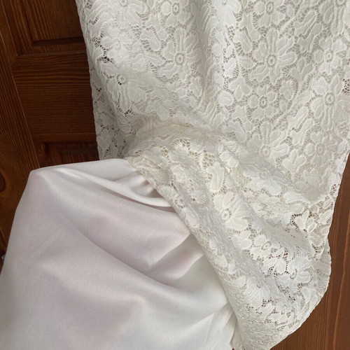 Lace dress white knee-length like new