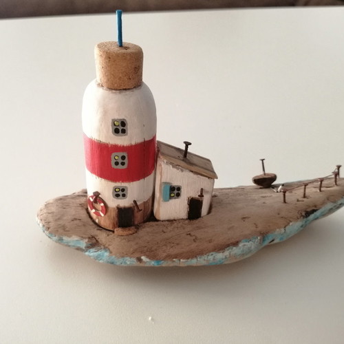 Shabby chic lighthouse decoration made of driftwood and acrylic new