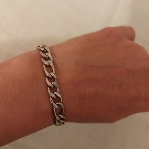 Steel bracelet used