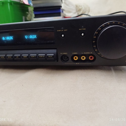 Marantz AV 500 Preamplifier like new, warm sound from the 90s