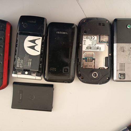 Old mobile phones used for spare parts, pack of 5