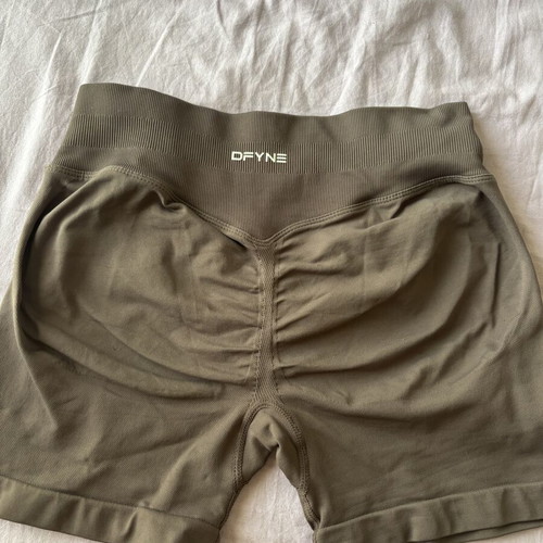 Dfyne Impact Shorts Medium size, like new, truffle color