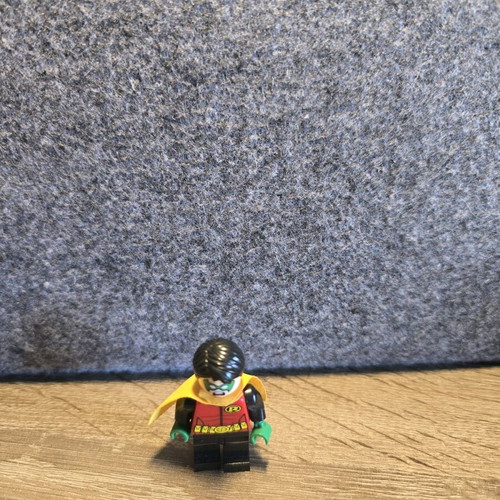 Custom Minifigure Robin from DC Comics like new