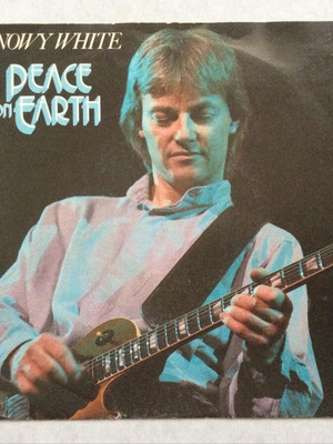 Snowy White Peace On Earth / Broken Promises 7'' vinyl like new, rock