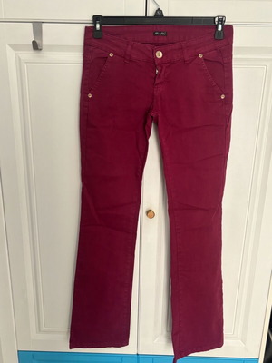 Pants in wine color like new, size L