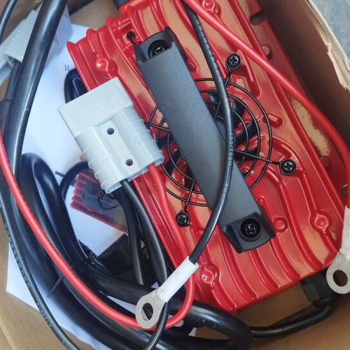 Φορτιστής 12V 30 Αμπέρ για μπαταρίες LiFePO4