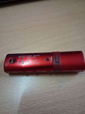 Sony Walkman NWZ-B183 MP3 player σαν καινούργιο, 4GB, κόκκινο αλουμίνιο