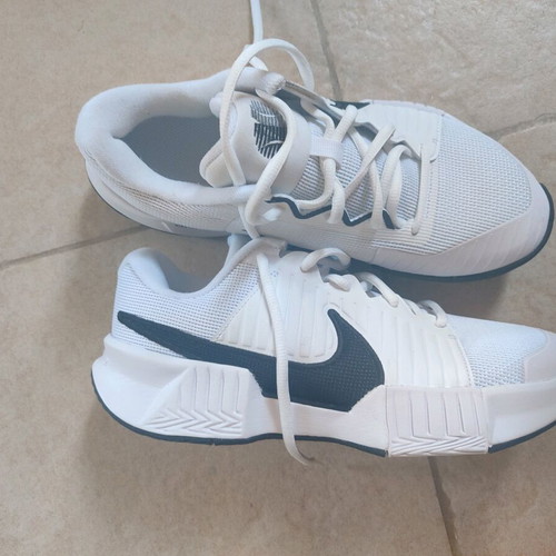 Nike GP Challenge Pro αθλητικά σαν καινούργια, νούμερο 40,5, μαύρο-άσπρο