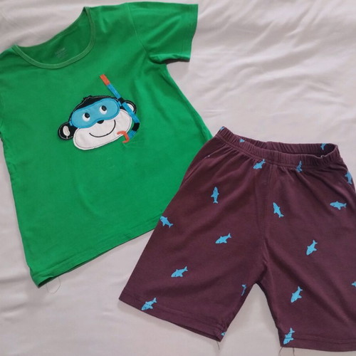 Summer pajamas used, size 5 years, brown and green