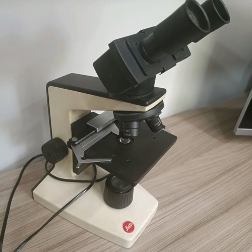 Leitz HM-LUX 3 microscope used in very good condition