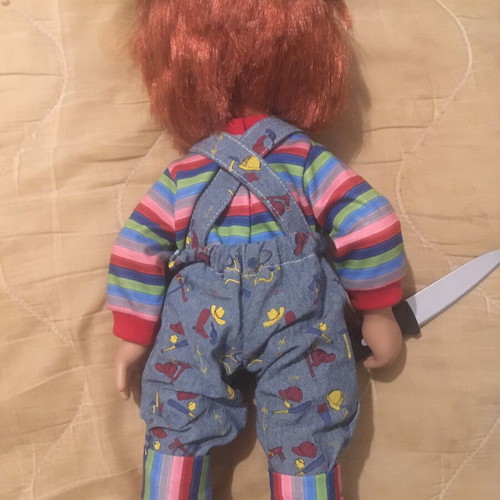 Chucky Mezco figure 12 inches like new with sound and knife