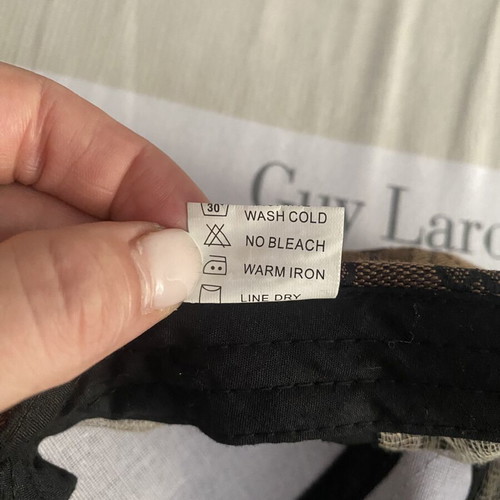 Gucci women's hat like new, brown