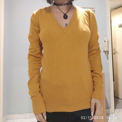 Wool sweater mustard like new, size XS