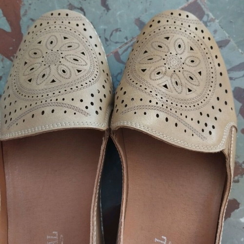 Women's flat shoes like new, size 38, beige and brown