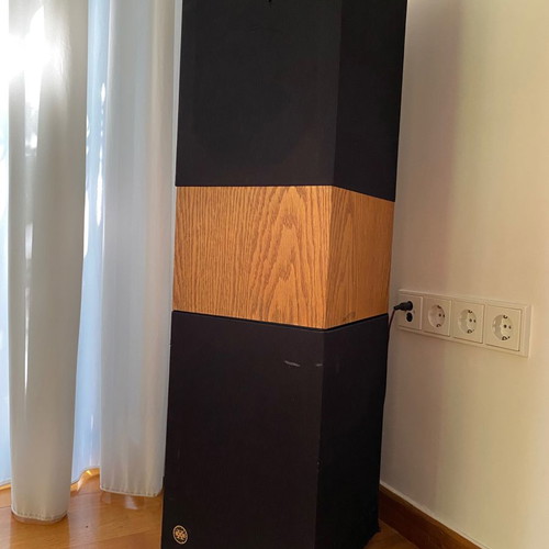 KLH speakers used with solid wood frame
