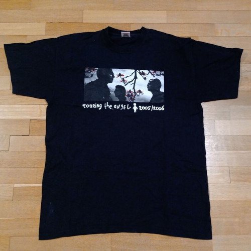 Depeche Mode 2005–06 Touring the Angel Vintage Shirt Size M Like New