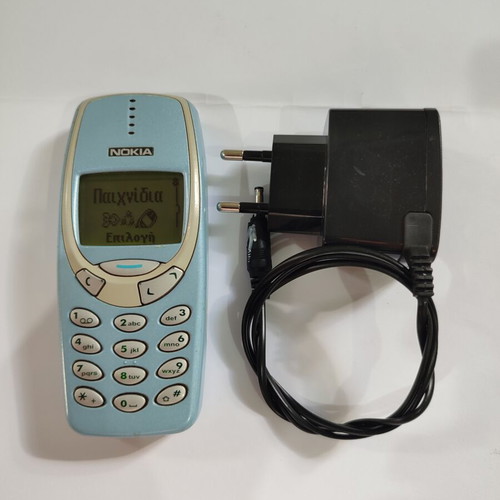 Nokia 3310 Classic Phone Turquoise used with charger and battery