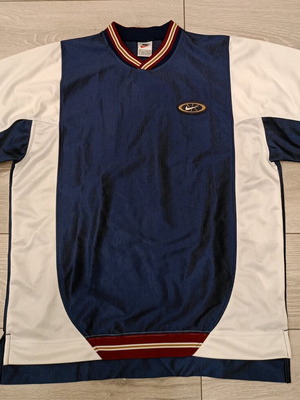 Retro Nike short-sleeve shirt used, size L-XL