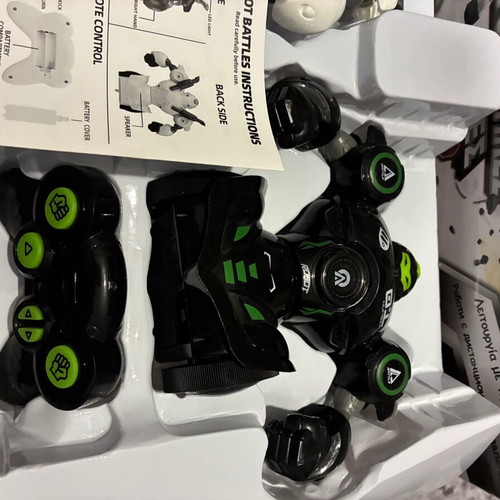 Robot robotic battles 2 robots like new with remote controls, light and sounds