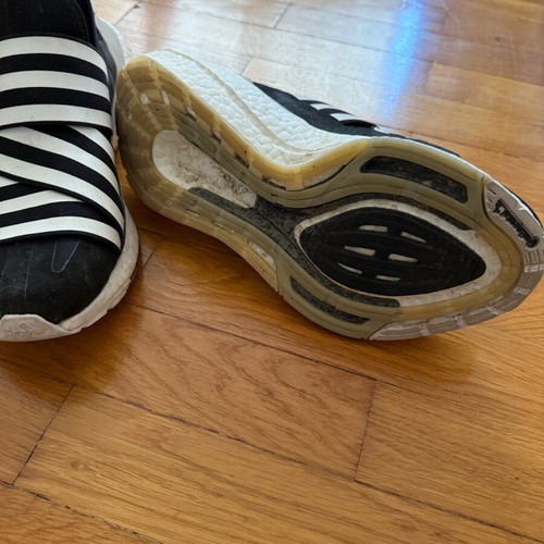 Y-3 Trainers like new, black athletic shoes size 39