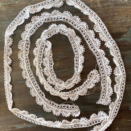 Handmade white lace new, 4 pieces