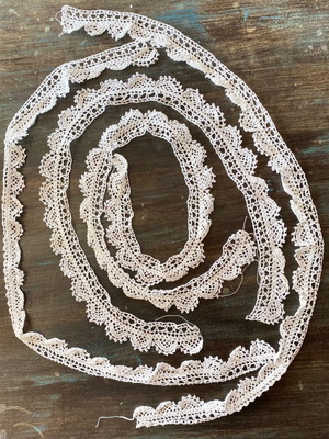 Handmade white lace new, 4 pieces