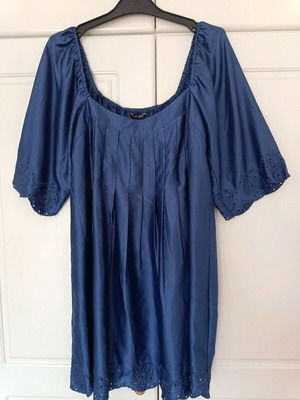 Traffic People satin navy blue dress like new, size M