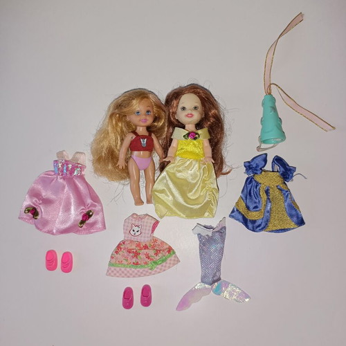 Kelly dolls lot used with clothes, shoes and accessories