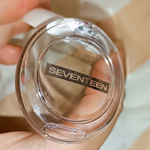 Seventeen Star Sparkle eyeshadow new, olive green
