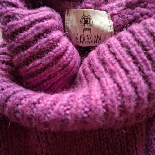 Karavan sweater thick knit pink new, one size