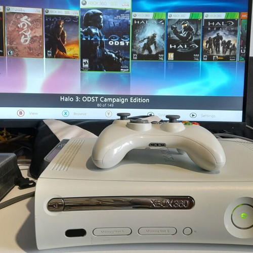 Xbox 360 Original 320GB softmodded console with many games and emulators