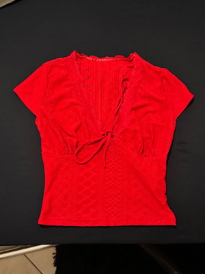 Shein red knitted top new, size S