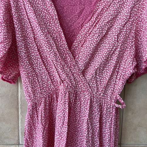 Pink dress new, fits up to large
