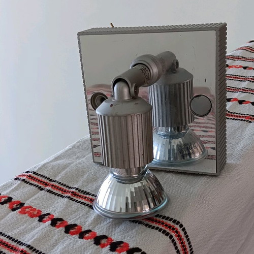 Wall spot aluminum light fixture like new with bulb