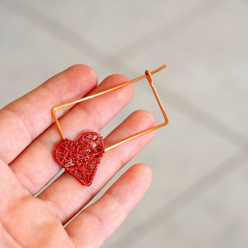 Pin with red heart new, colored copper wire