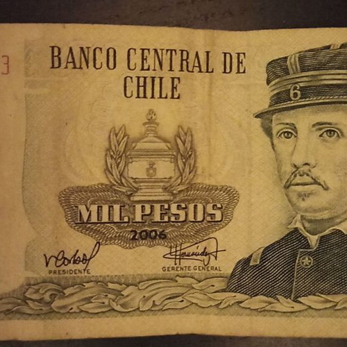 Chilean 1000 Peso banknote used, 2006 edition