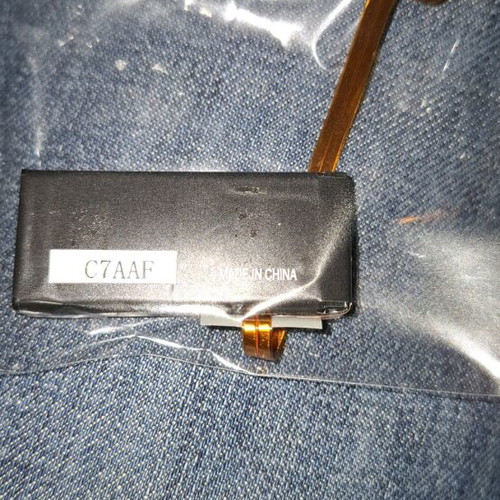iPod 5th gen parts used, disk, ribbon cables, battery