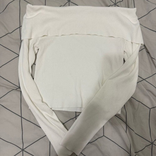 White off the shoulder top like new, size L
