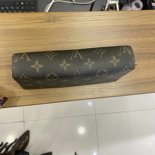 Louis Vuitton double zipper monogram wallet used, brown